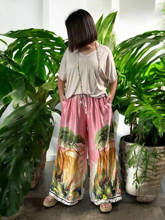 ARTISTE - PANTALON FLUIDE SATINE ROSE A MOTIF JUSQU'A LA TAILLE 48