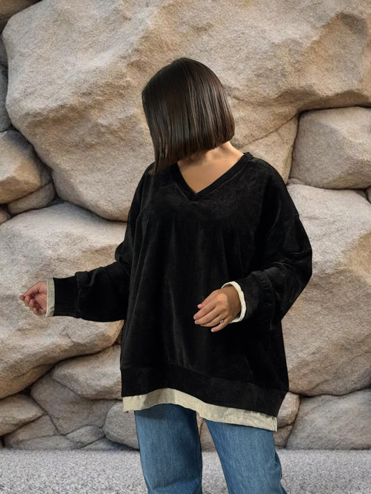 CLOE - SWEAT NOIR EN VELOURS STRETCH OVERSIZE JUSQU'A LA TAILLE 52