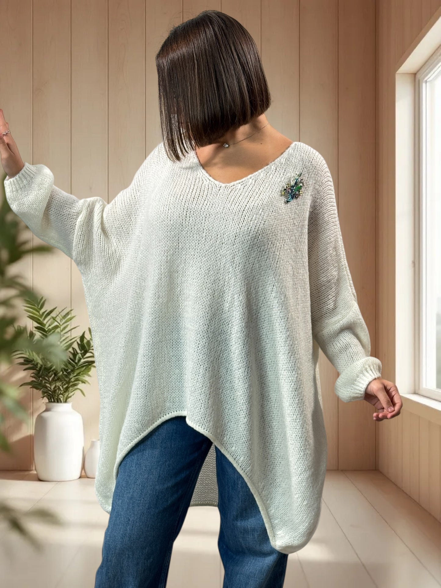 JULIA- PULL OVERSIZE BLANC CASSE JUSQU'A LA TAILLE 56/58