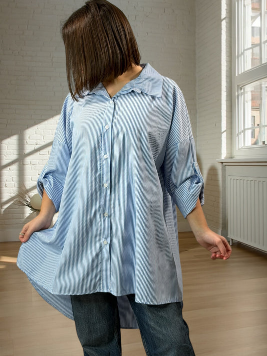 EMMA - CHEMISE OVERSIZE BLEU CIEL A RAYURE JUSQU'A LA TAILLE 52/54