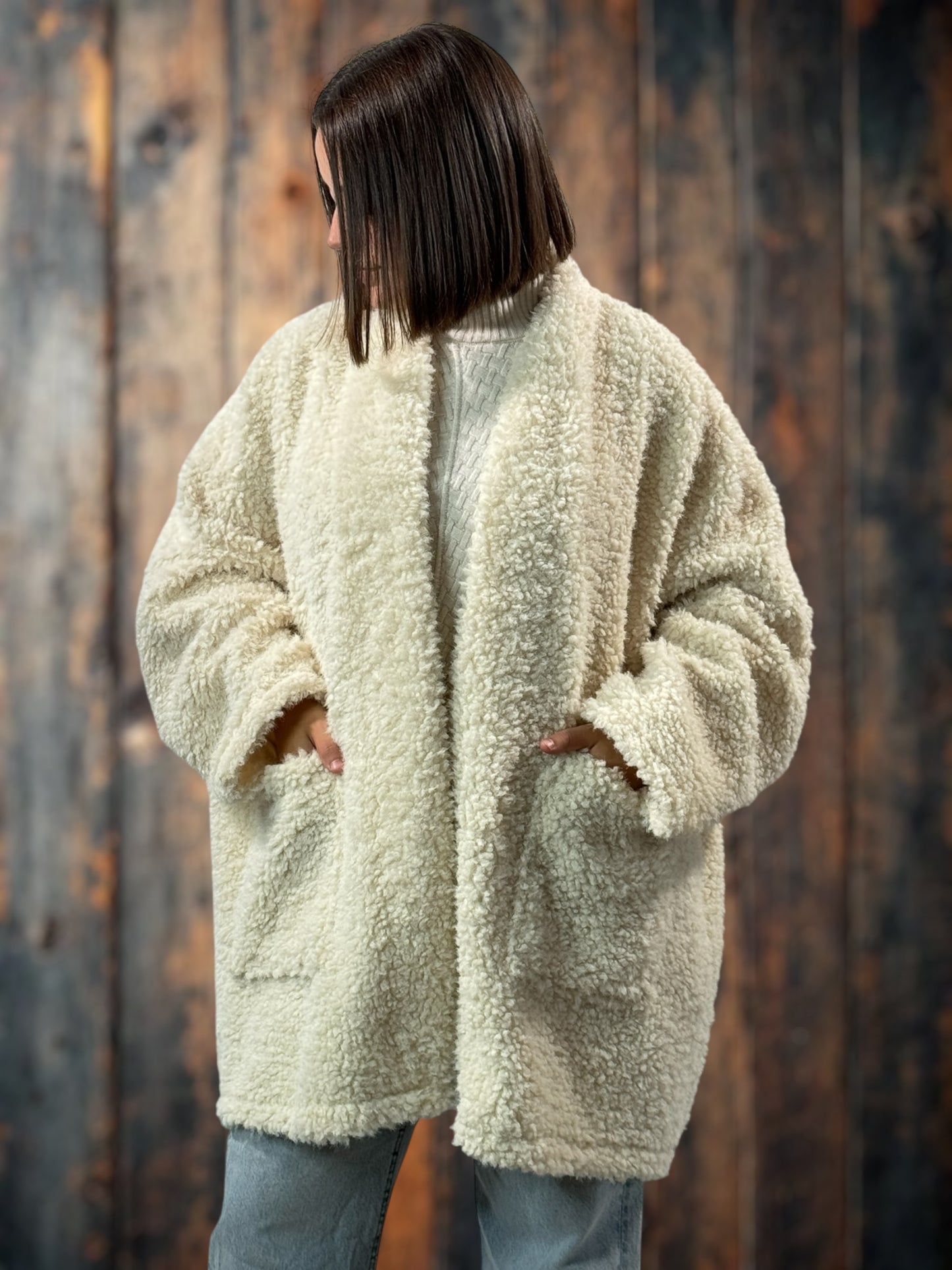 LILIROSE - VESTE OVERSIZE BLANC CASSE EN MOUMOUTE JUSQU'A LA TAILLE 56