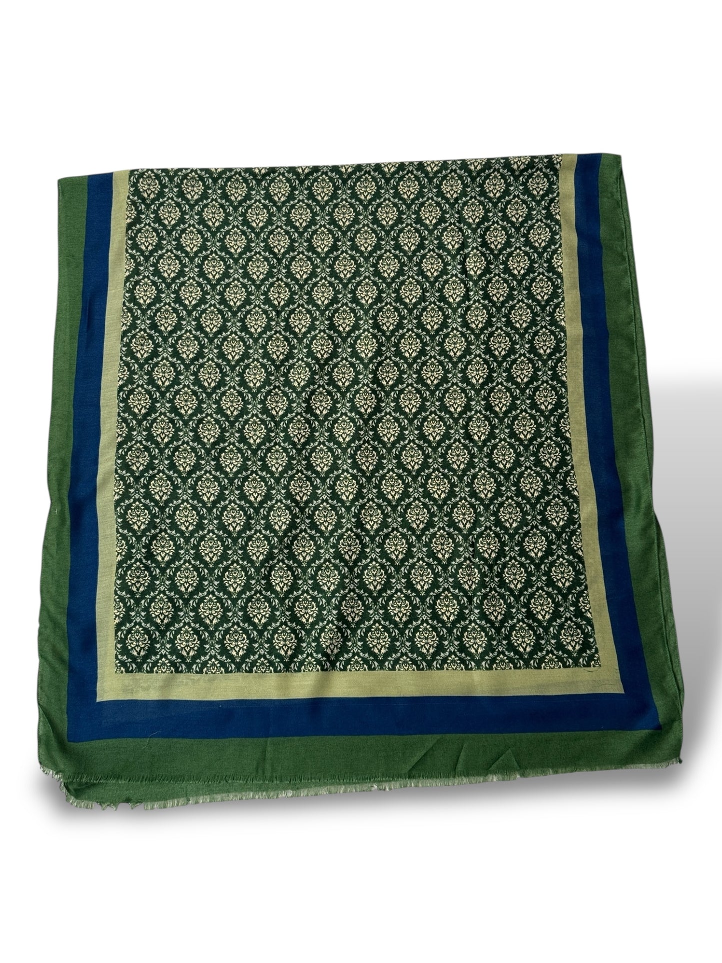 GRANDE ECHARPE VERTE A MOTIF