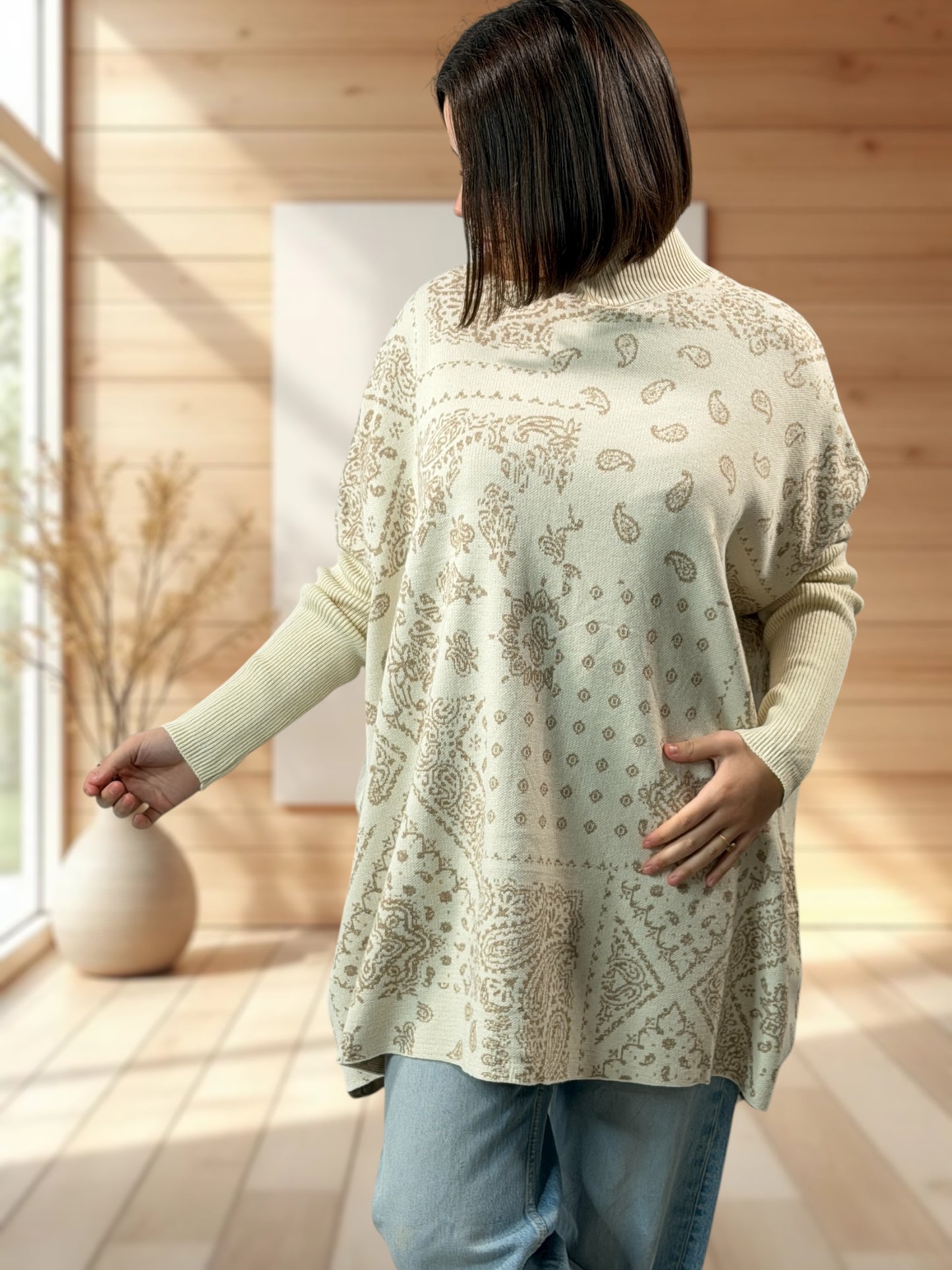 BANDANA - PULL OVERSIZE BLANC CASSE A MOTIF JUSQU'A LA TAILLE 56