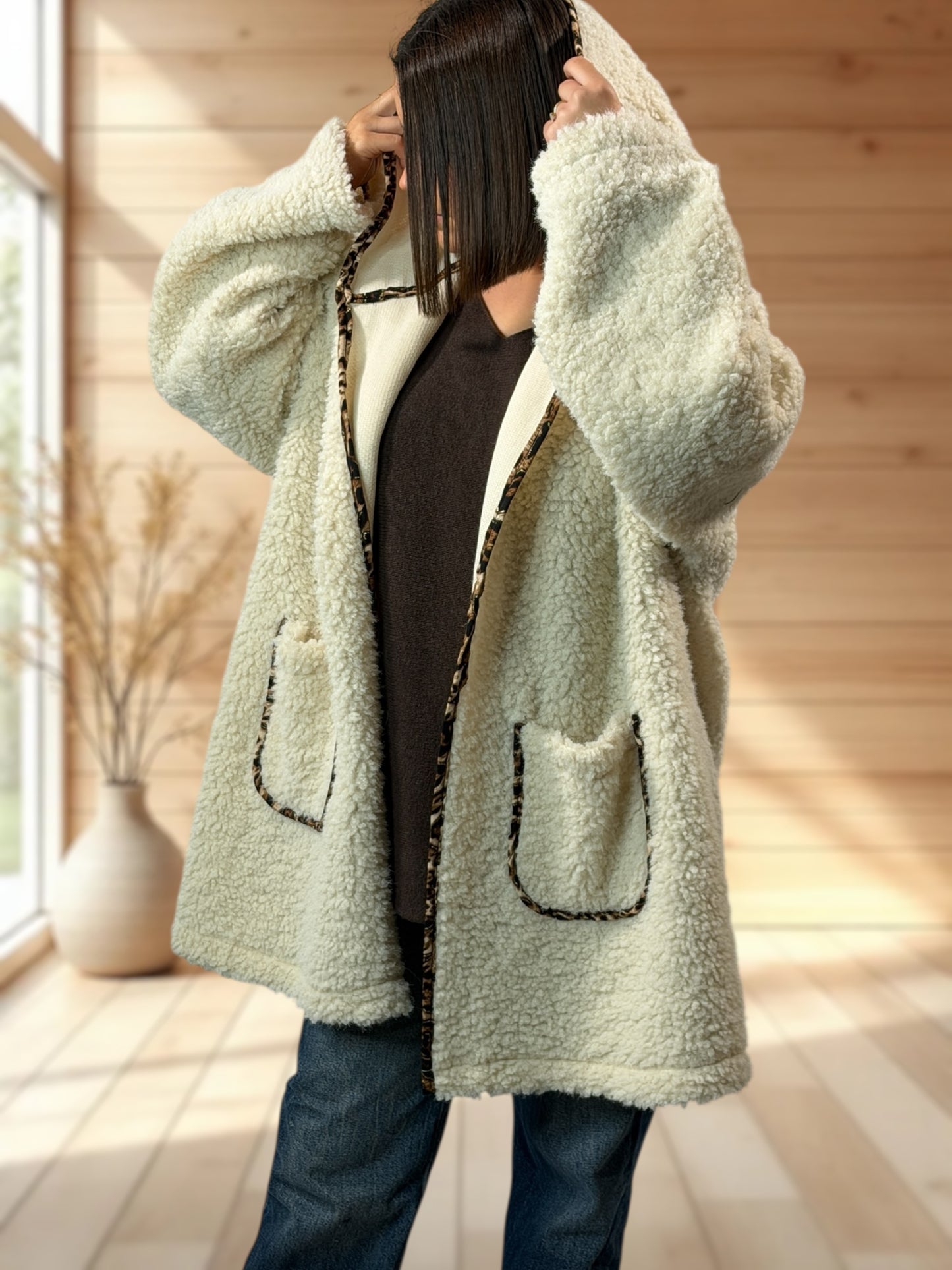 PAOLA - VESTE OVERSIZE BLANC CASSE EN MOUMOUTE JUSQU'A LA TAILLE 54/56