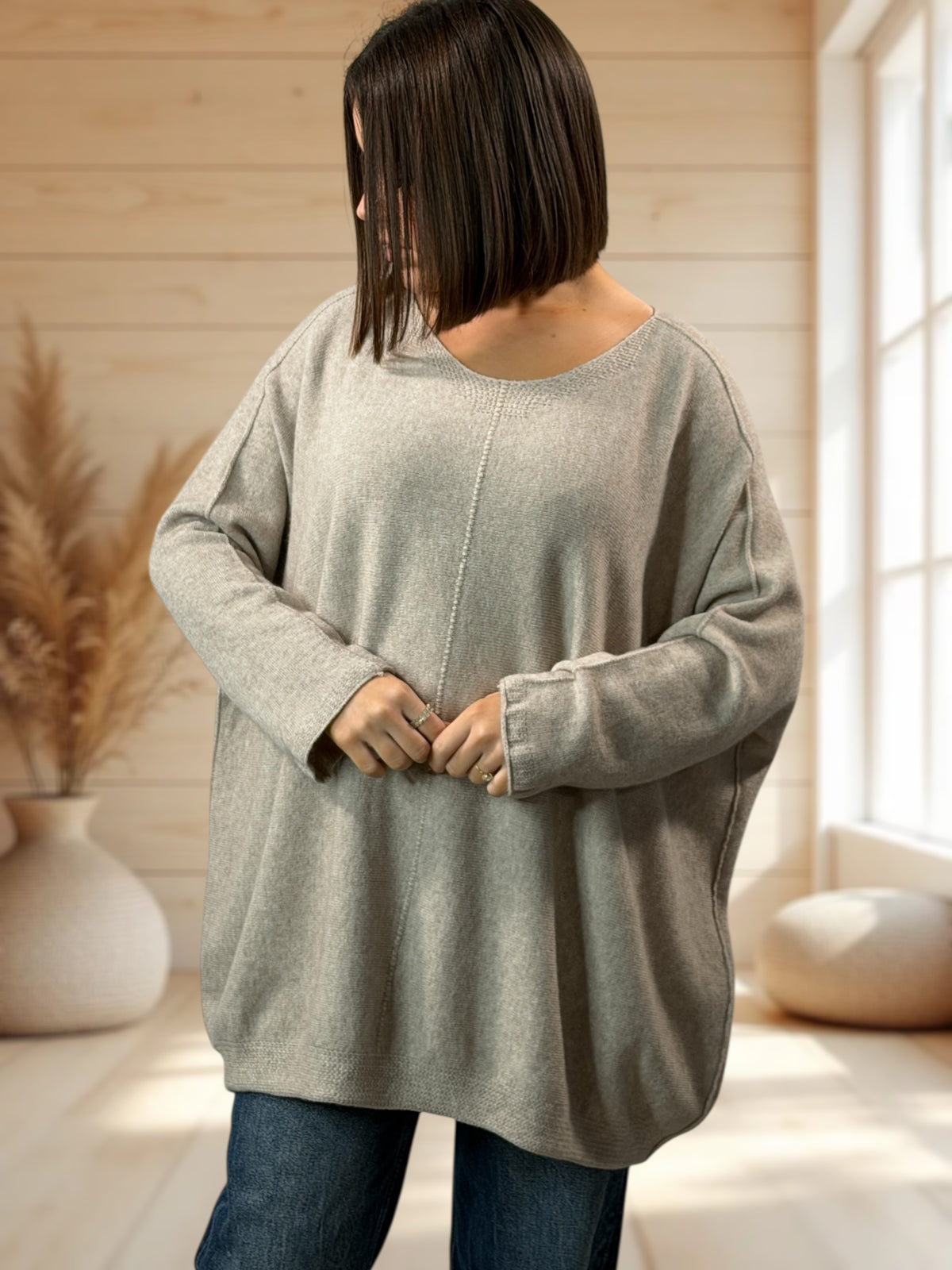 ANOUSHKA - PULL OVERSIZE TAUPE JUSQU'A LA TAILLE 56/58