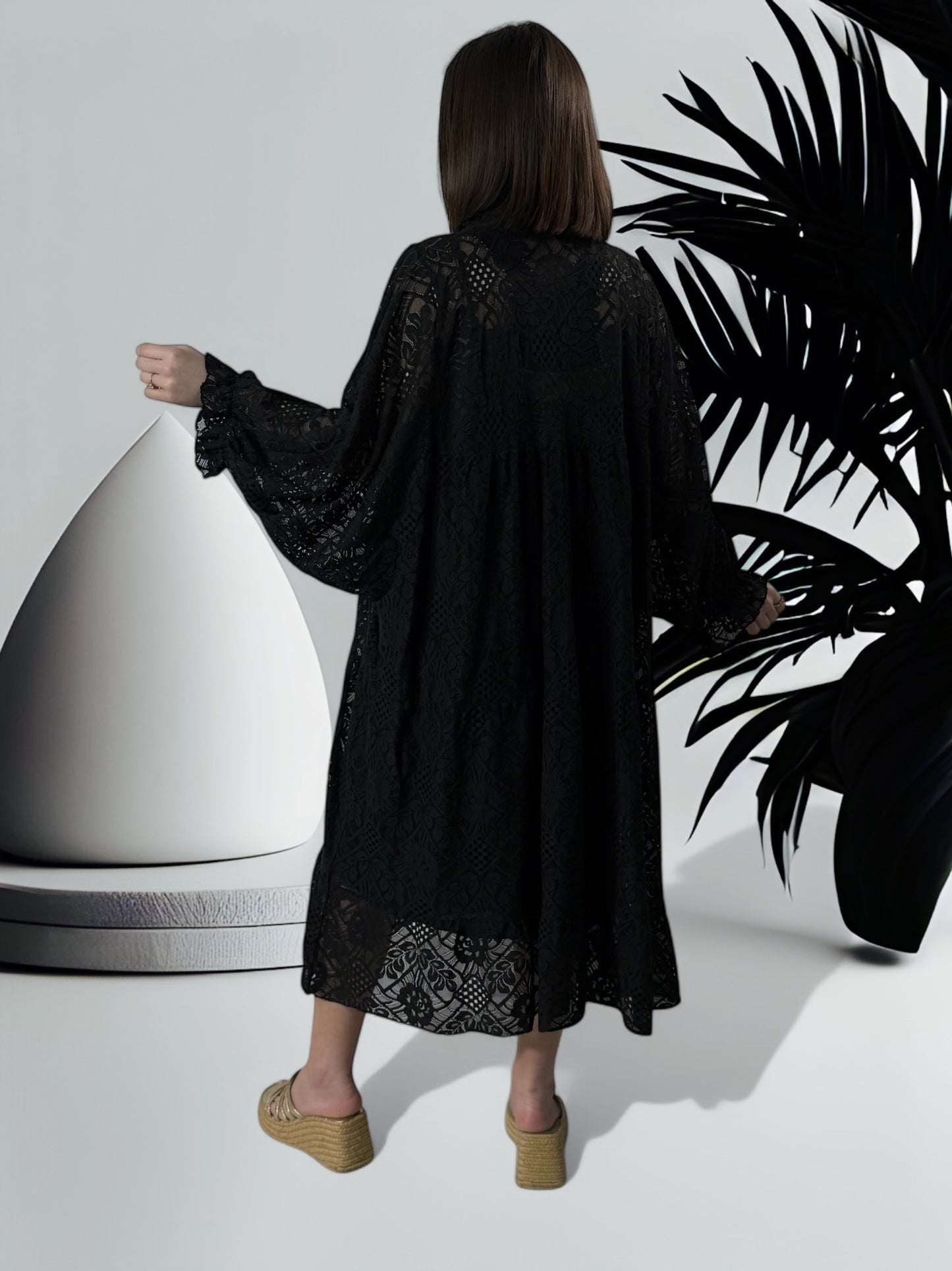 DELLA - ROBE NOIRE EN DENTELLE JUSQU'A LA TAILLE 54/56