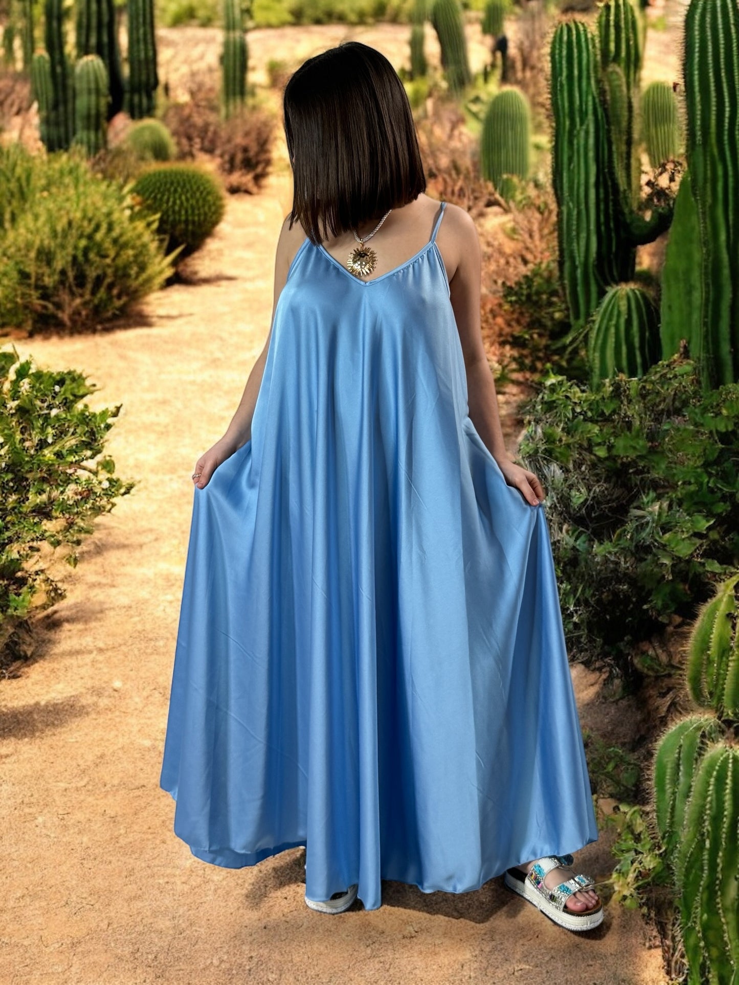 TIPHAINE - ROBE AMPLE FLUIDE BLEUE JUSQU'A LA TAILLE 50/52