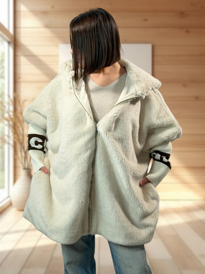 SHARON - VESTE A CAPUCHE OVERSIZE BLANC CASSE JUSQU'A LA TAILLE 54/56