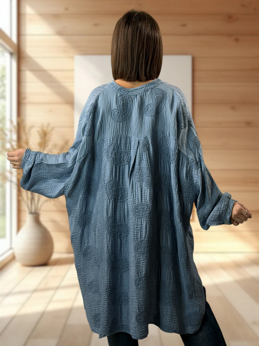 VERONICA - CHEMISE OVERSIZE BLEUE BRODERIE AU DOS JUSQU'A LA TAILLE 56
