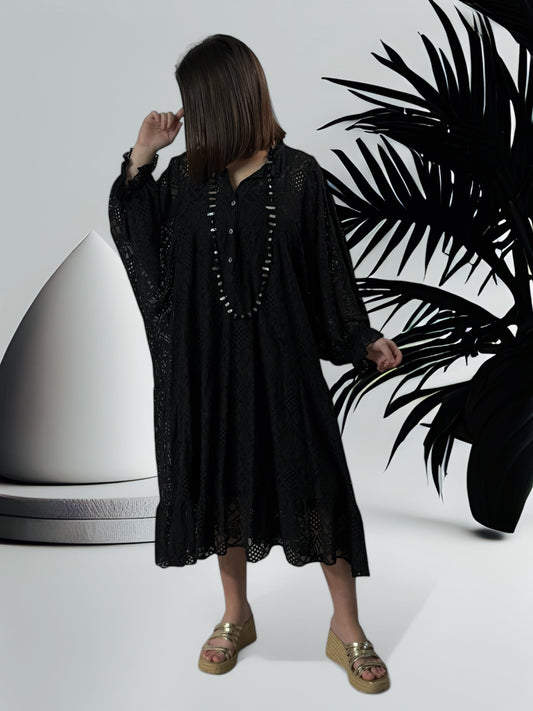 DELLA - ROBE NOIRE EN DENTELLE JUSQU'A LA TAILLE 54/56