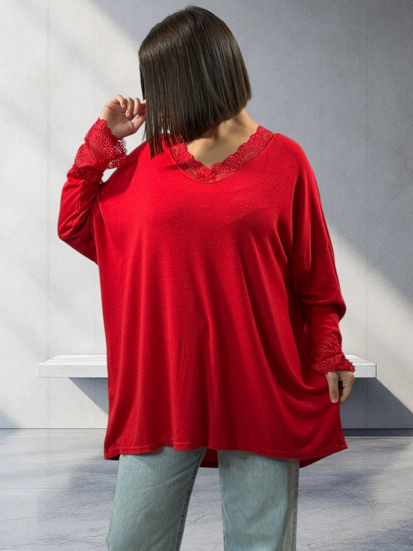 VALENTINA - PULL ROUGE EN MAILLE BORDE DE DENTELLE JUSQU'A LA TAILLE 54