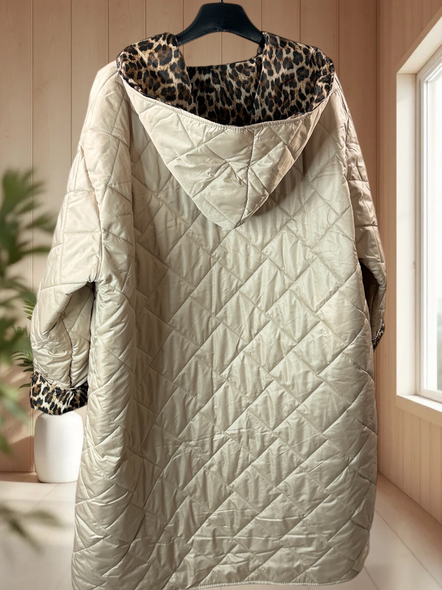 MEGEVE - DOUDOUNE BEIGE AVEC CAPUCHE TAILLE 46/48 A 56