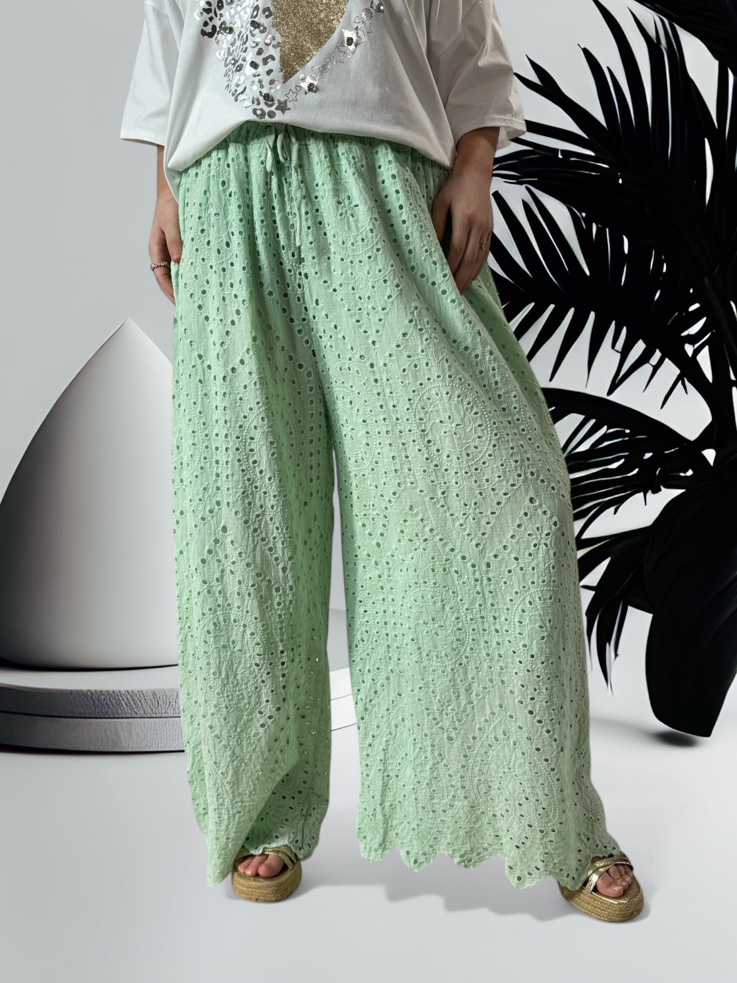 GIOVANI - PANTALON VERT EN BRODERIE ANGLAISE JUSQU'A LA TAILLE 50/52