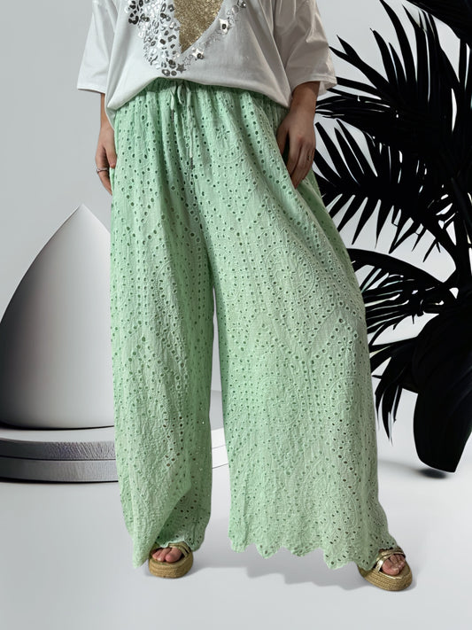 GIOVANI - PANTALON VERT EN BRODERIE ANGLAISE JUSQU'A LA TAILLE 50/52
