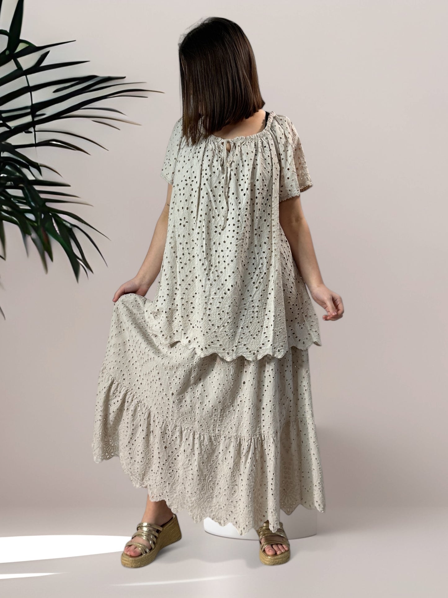 ROMY - JUPON BEIGE EN BRODERIE ANGLAISE JUSQU'A LA TAILLE 54