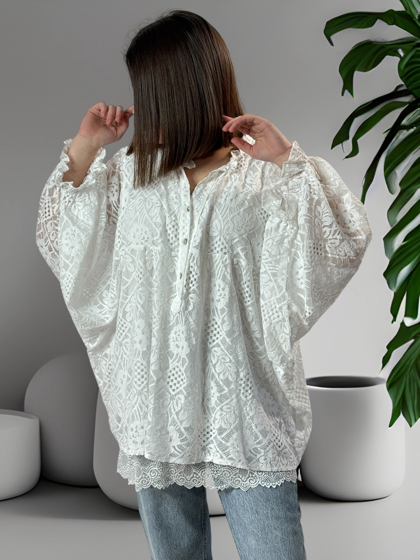 TESS - BLOUSE BLANCHE EN DENTELLE OVERSIZE  JUSQU'A LA TAILLE 54