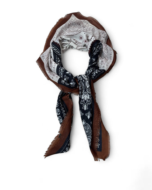 GRANDE ECHARPE A MOTIF MULTICOLORE