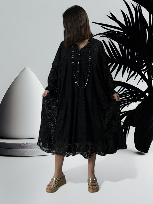 DELLA - ROBE NOIRE EN DENTELLE JUSQU'A LA TAILLE 54/56