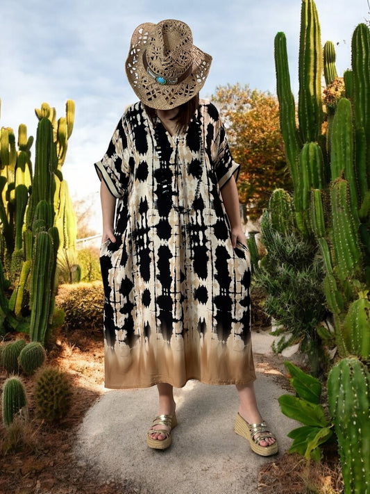 LALY - ROBE OVERSIZE MOTIF NOIR JUSQU'A LA TAILLE 54