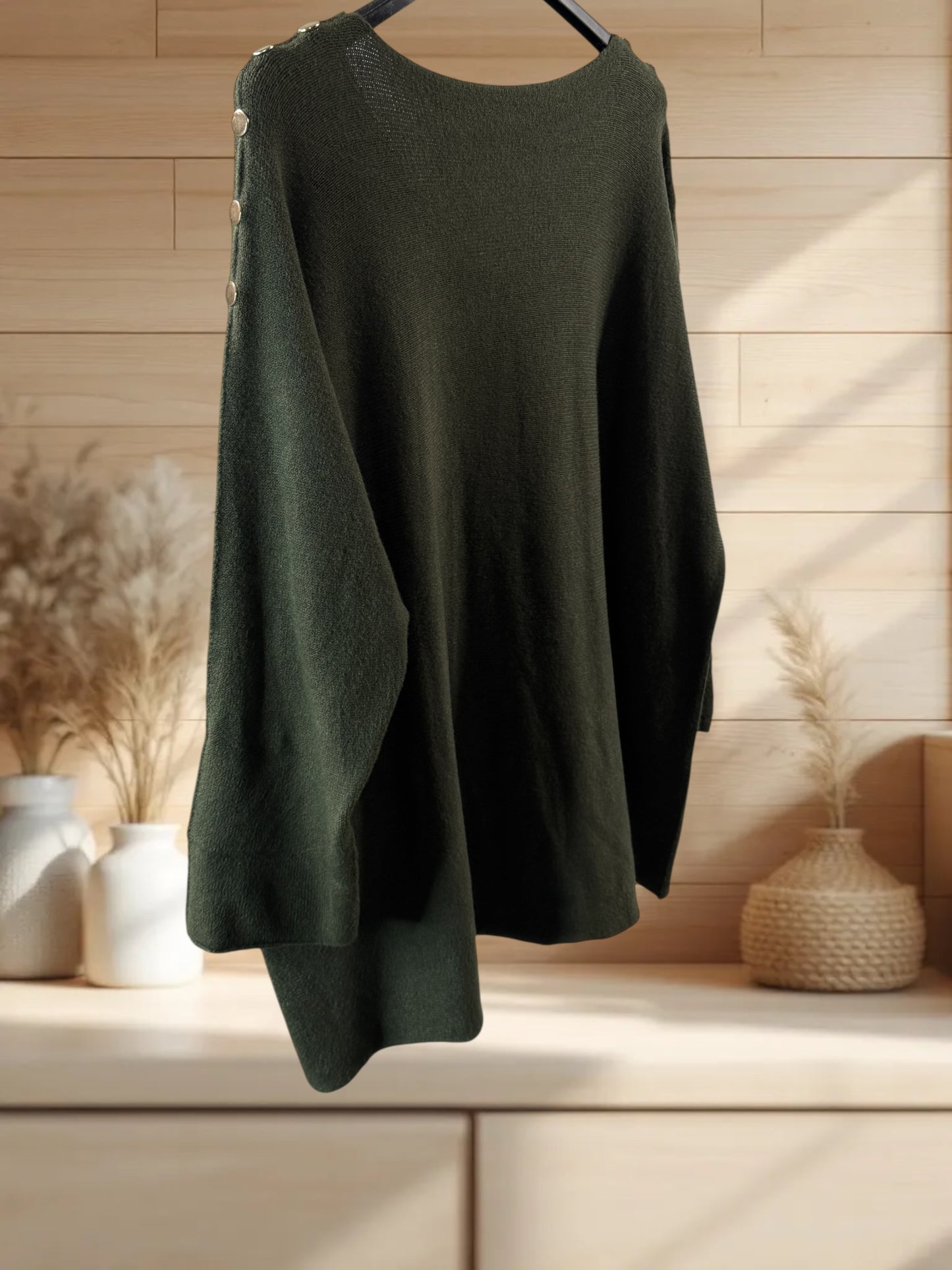 DONNA - PULL OVERSIZE KAKI AVEC BOUTONS DORES JUSQU'A LA TAILLE 52