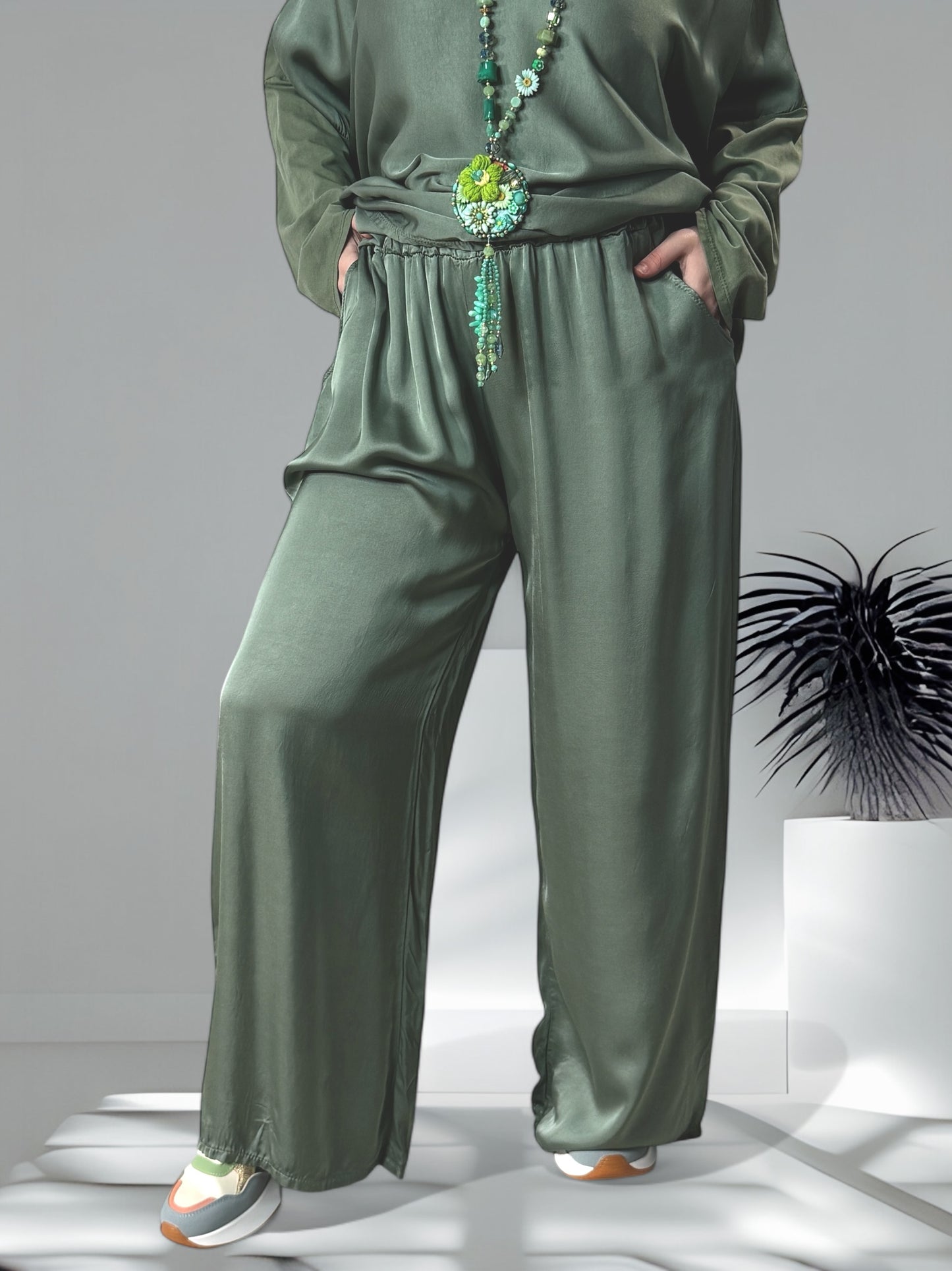 SIENNA - ENSEMBLE TUNIQUE ET PANTALON  FLUIDE KAKI OVERSIZE JUSQU'A LA TAILLE 46