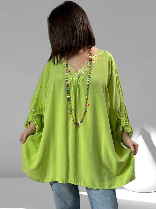 LAURIE - TUNIQUE VERT ANIS BORDEE DE DENTELLE JUSQU'A LA TAILLE 54/56