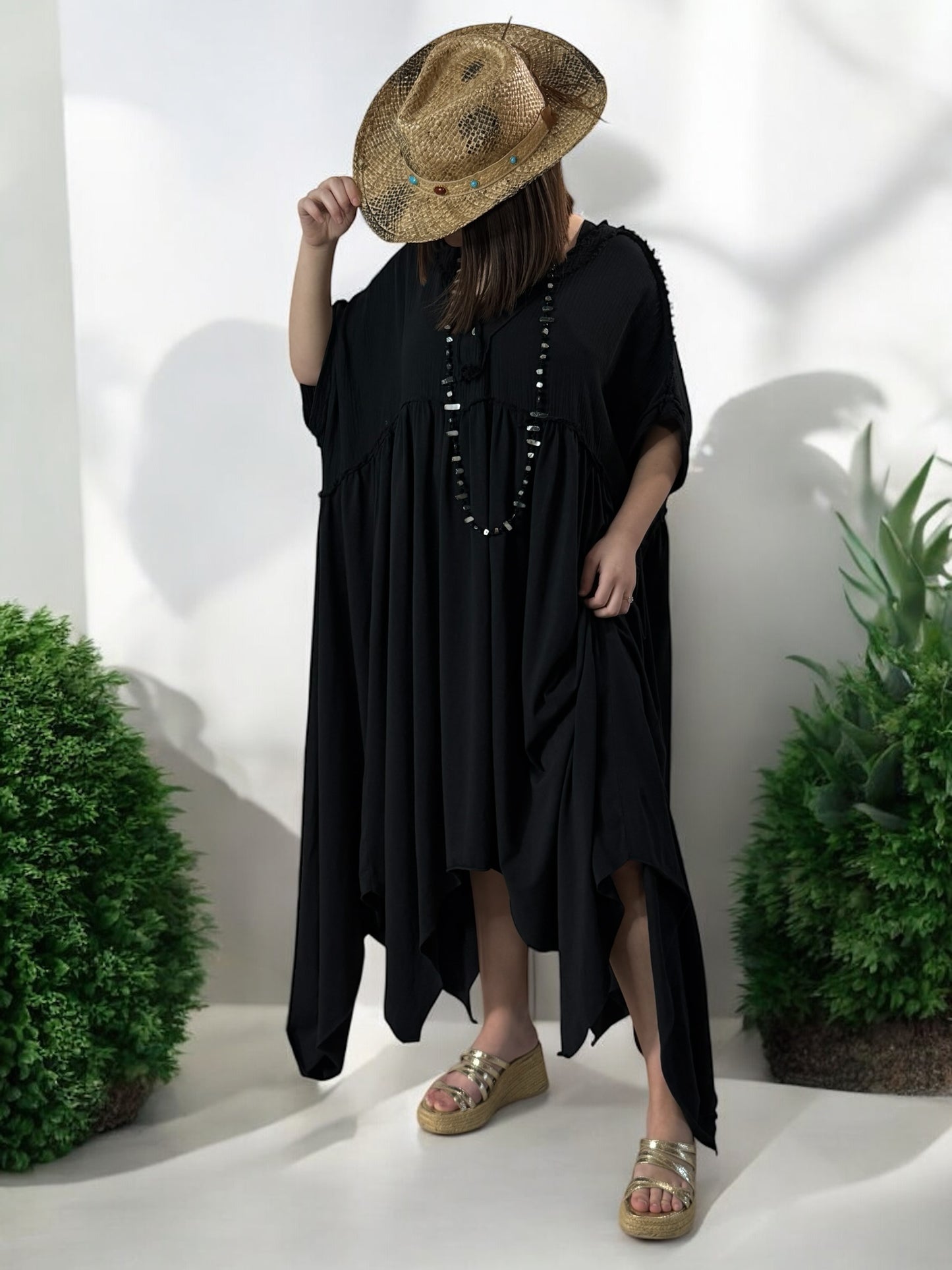 MONICA - ROBE NOIRE ASYMETRIQUE JUSQU'A LA TAILLE 54/56