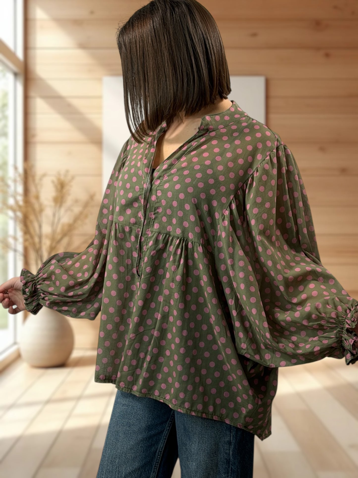 EDITH  - BLOUSE KAKI A POIS JUSQU'A LA TAILLE 50/52