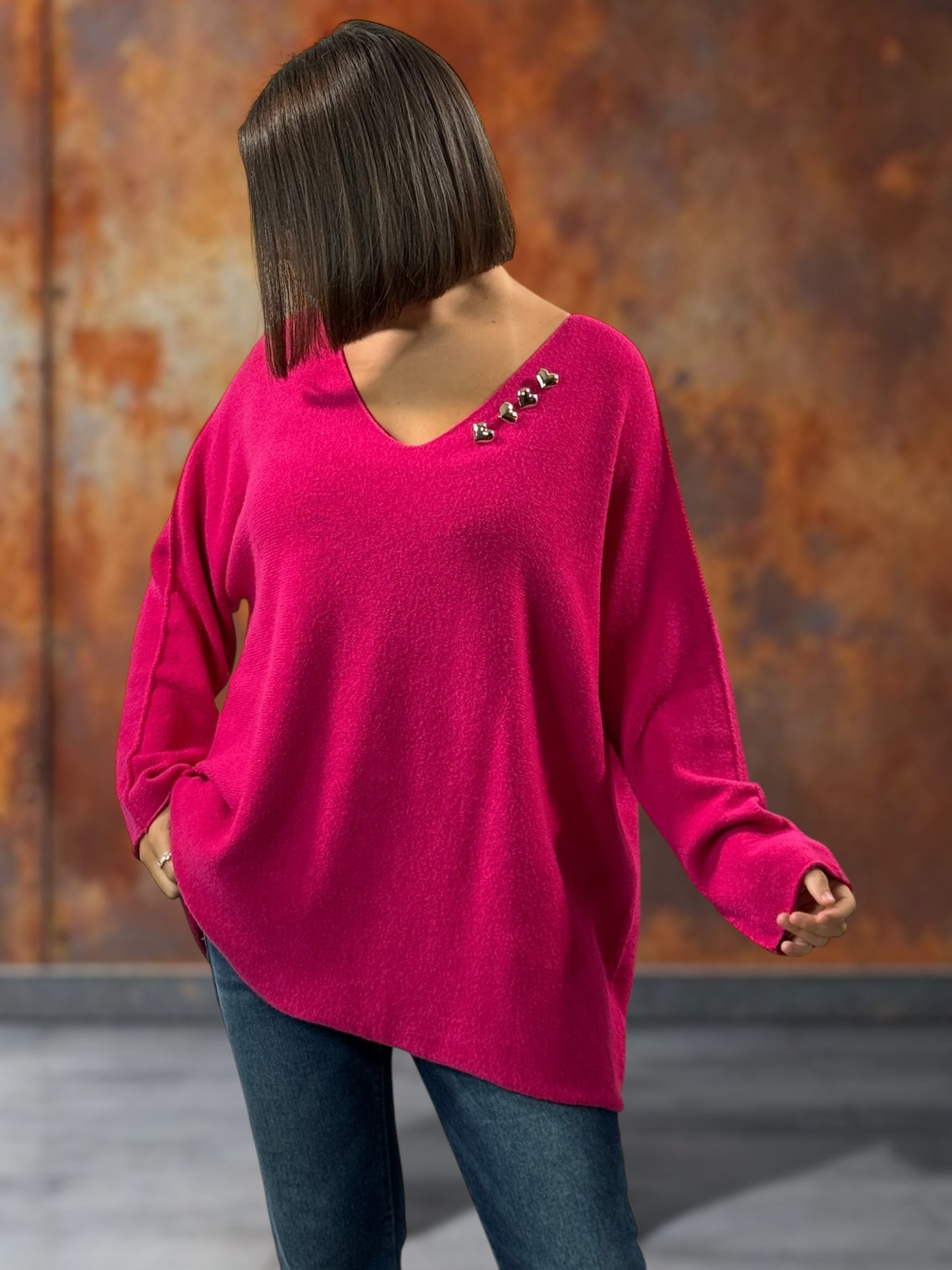 CELINE - PULL OVERSIZE FUCHSIA AVEC BOUTONS COEUR JUSQU'A LA TAILLE 52