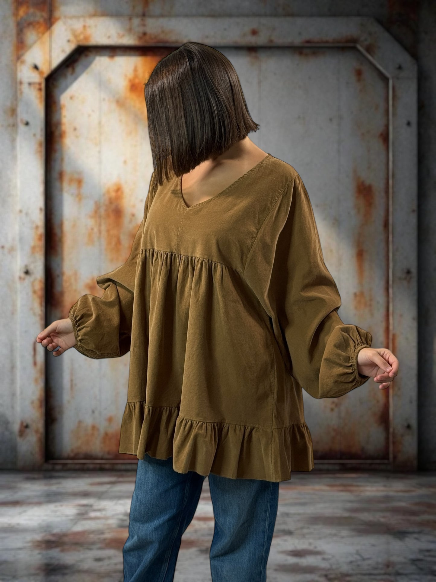 VICTORIA - TUNIQUE CAMEL EN VELOURS MILLERAIES OVERSIZE JUSQU'A LA TAILLE 52