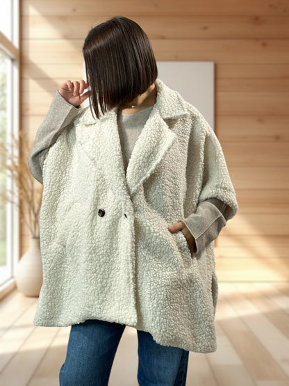 COCO - VESTE BLANC CASSE EN MOUMOUTE JUSQU'À LA TAILLE 54/56