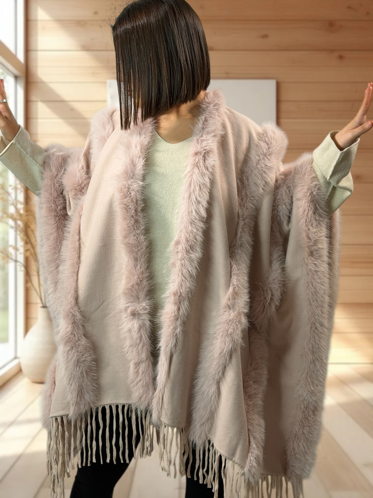 ERIKA - CAPE ROSE FAUSSE FOURRURE