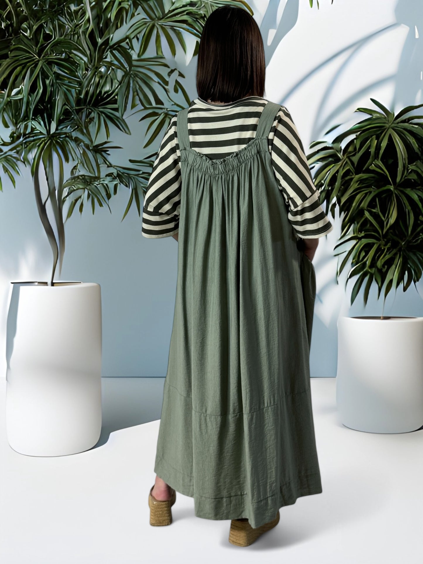 INGRID - ROBE TABLIER KAKI JUSQU'A LA TAILLE 56