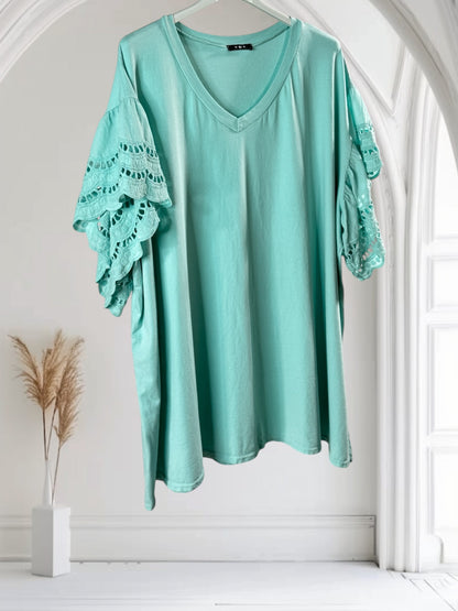 BELINDA - T-SHIRT LAGON MANCHES EN BRODERIE ANGLAISE TAILLE 50 A 58/60
