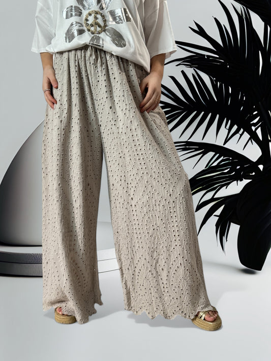 GIOVANI - PANTALON BEIGE EN BRODERIE ANGLAISE JUSQU'A LA TAILLE 50/52