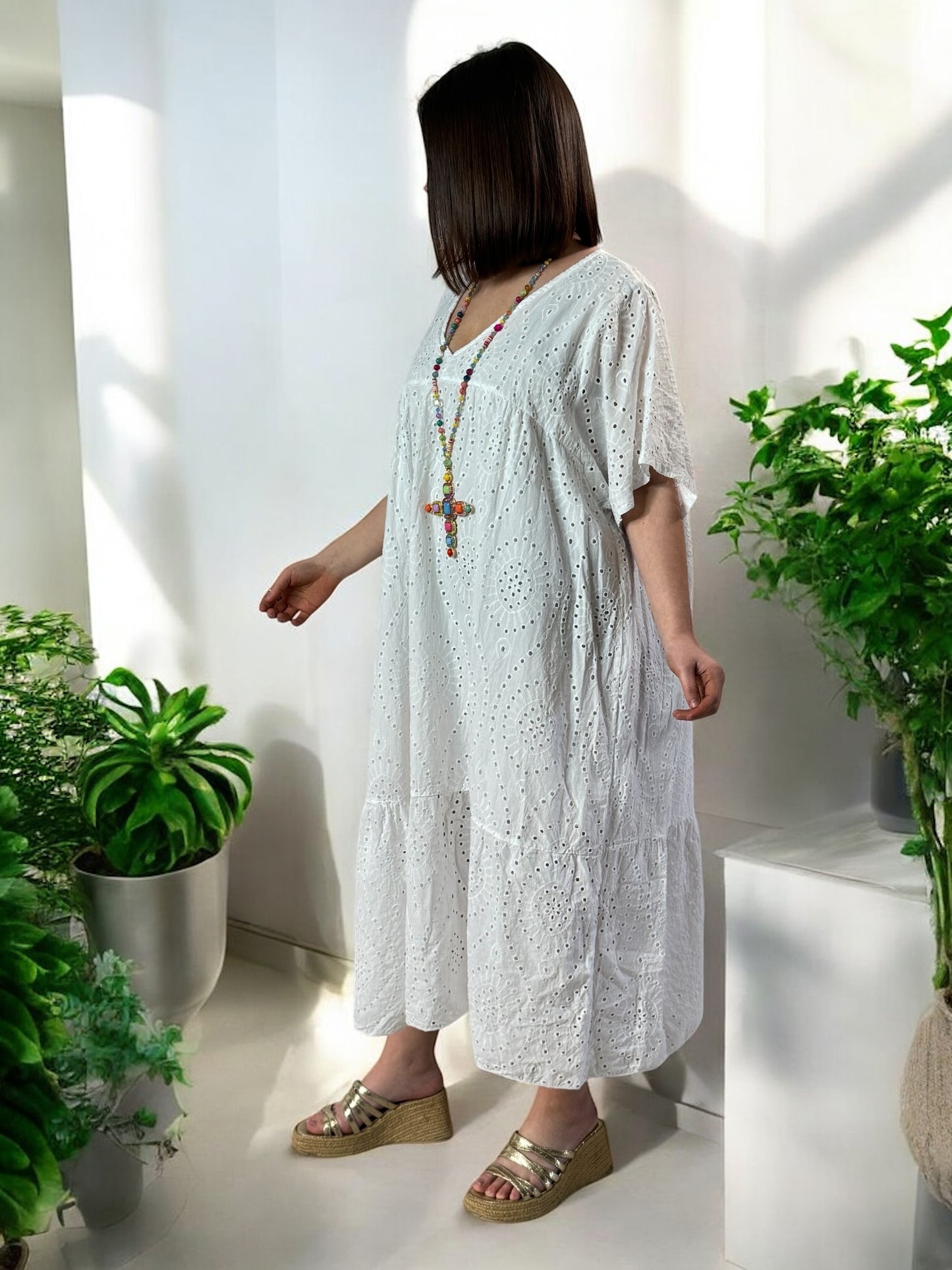 NINA - ROBE BLANCHE EN BRODERIE ANGLAISE JUSQU'A LA TAILLE 54/56
