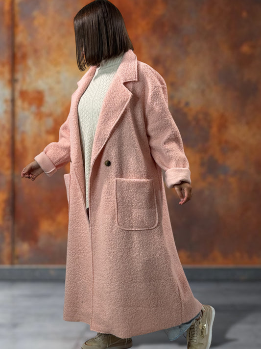 JULIEN - LONG MANTEAU ROSE EN BOUCLETTE JUSQU'A LA TAILLE 50/52