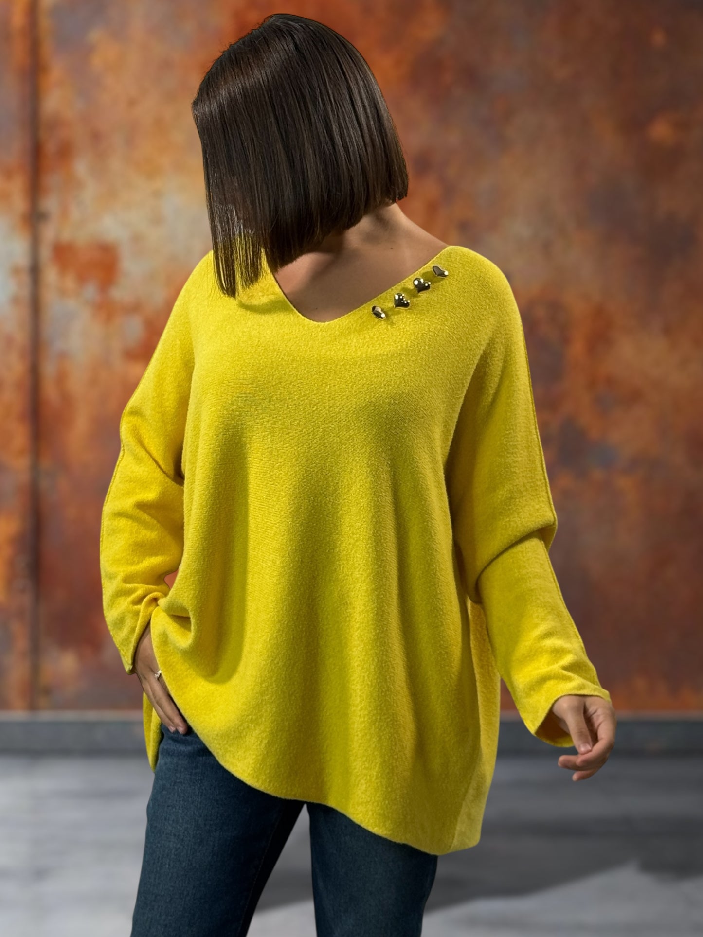 CELINE - PULL OVERSIZE JAUNE AVEC BOUTONS COEUR JUSQU'A LA TAILLE 52