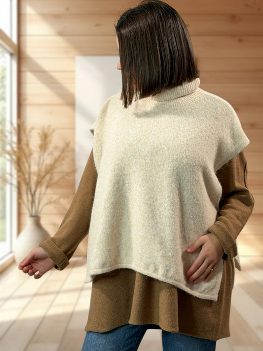 MIMI - PULL BEIGE SANS MANCHES JUSQU'A LA TAILLE 52