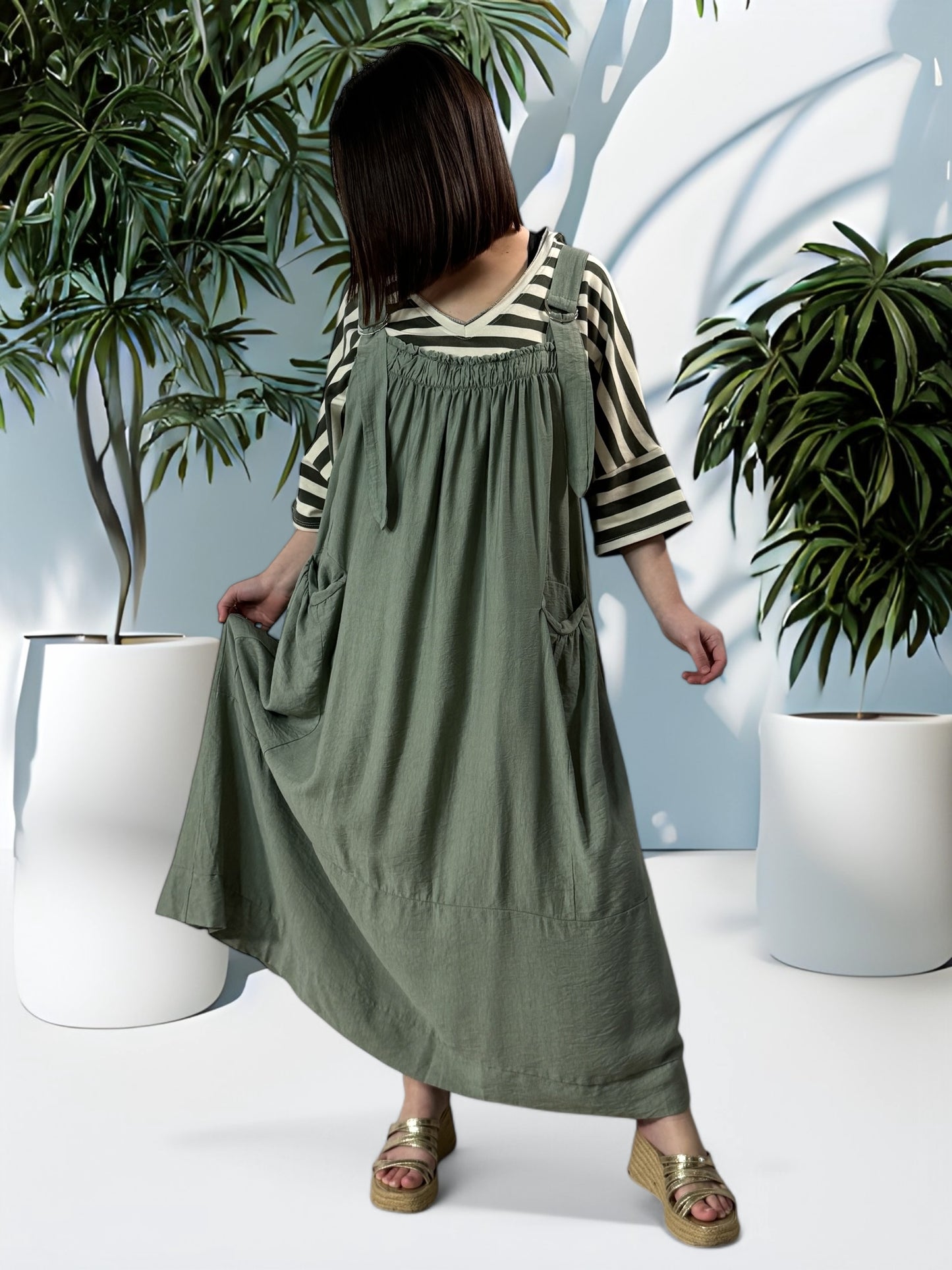 INGRID - ROBE TABLIER KAKI JUSQU'A LA TAILLE 56