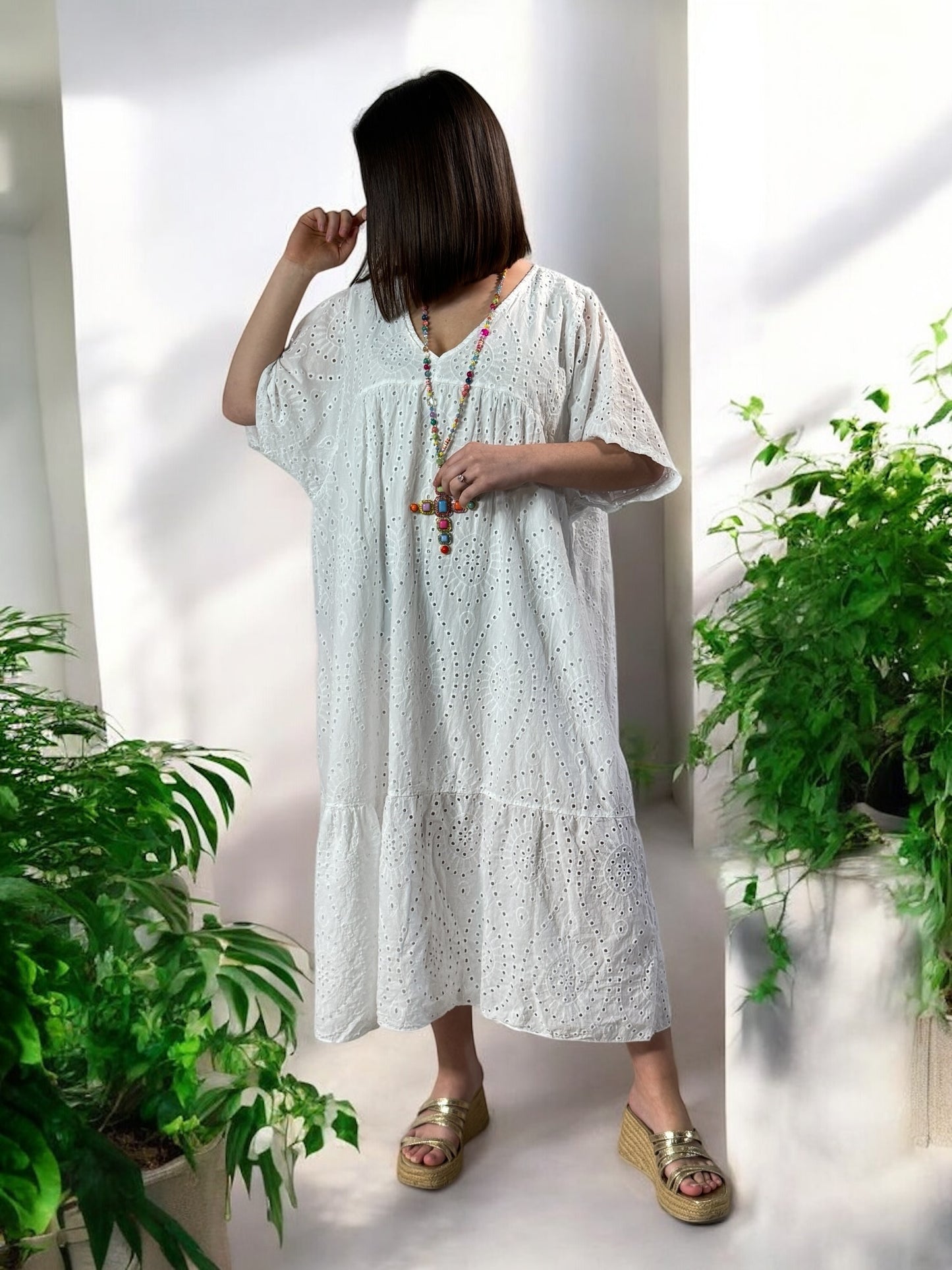 NINA - ROBE BLANCHE EN BRODERIE ANGLAISE JUSQU'A LA TAILLE 54/56