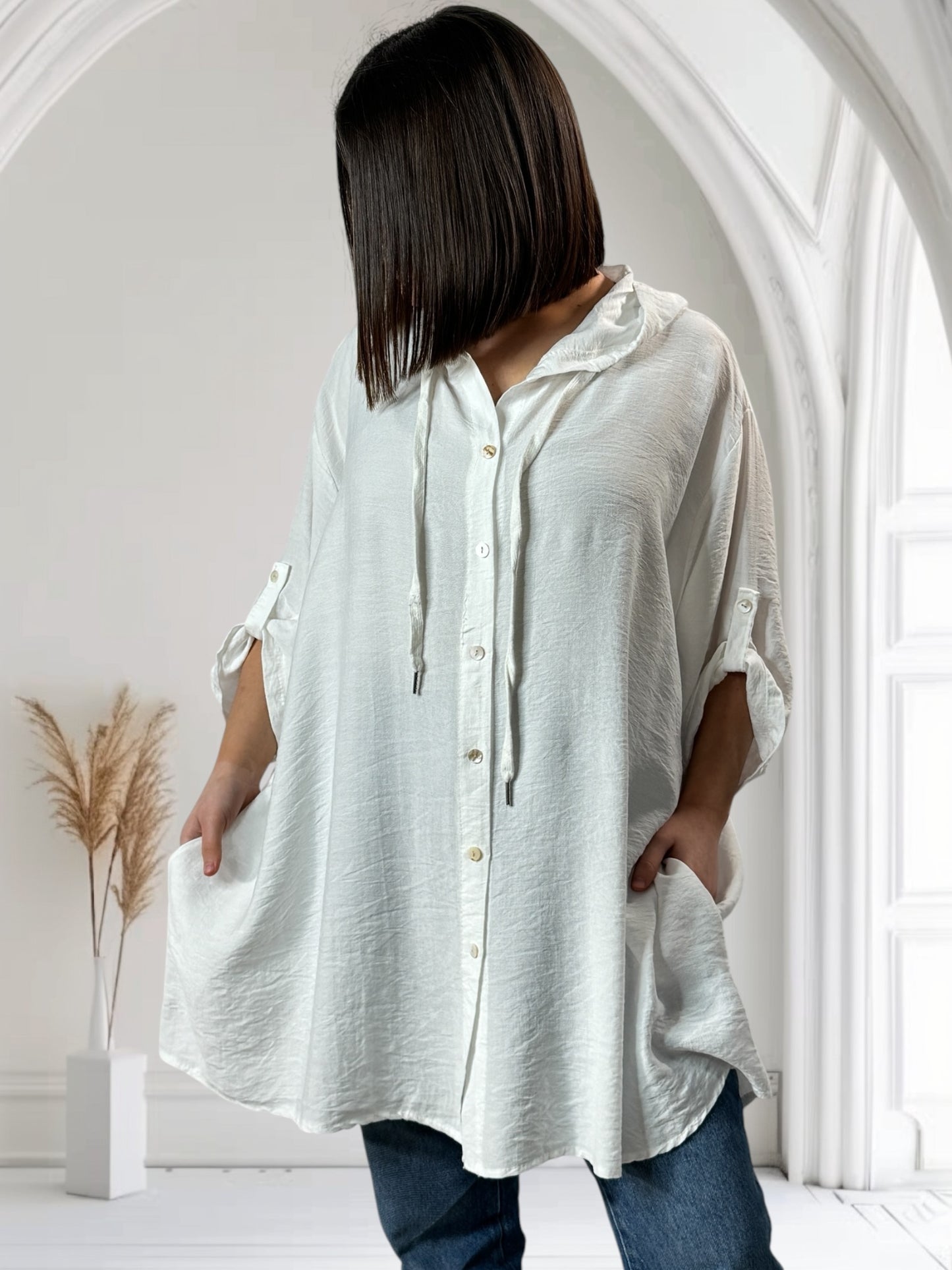 KARINE - VESTE CHEMISE BLANCHE OVERSIZE  A CAPUCHE JUSQU'A LA TAILLE 58