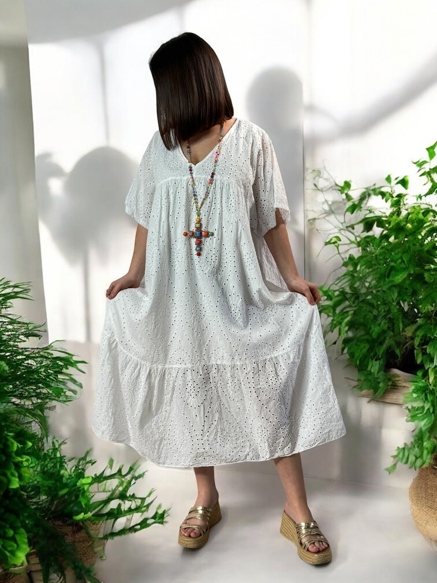 NINA - ROBE BLANCHE EN BRODERIE ANGLAISE JUSQU'A LA TAILLE 54/56