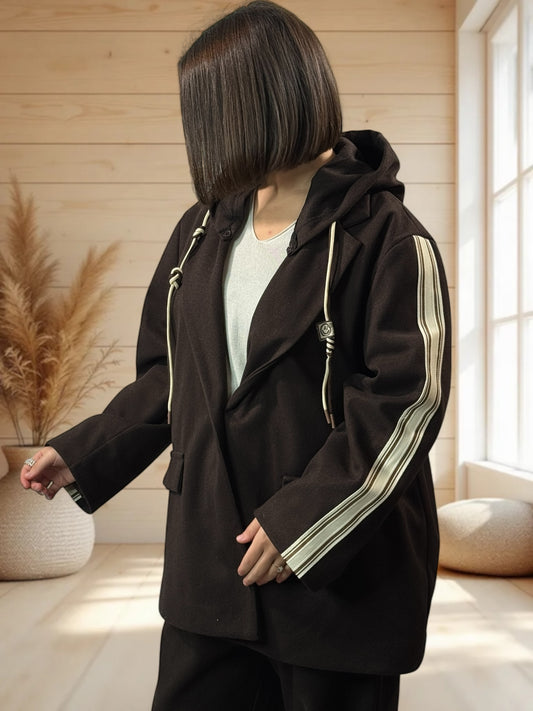 ALEXANDRA - VESTE MARRON AVEC CAPUCHE JUSQU'A LA TAILLE 52/54