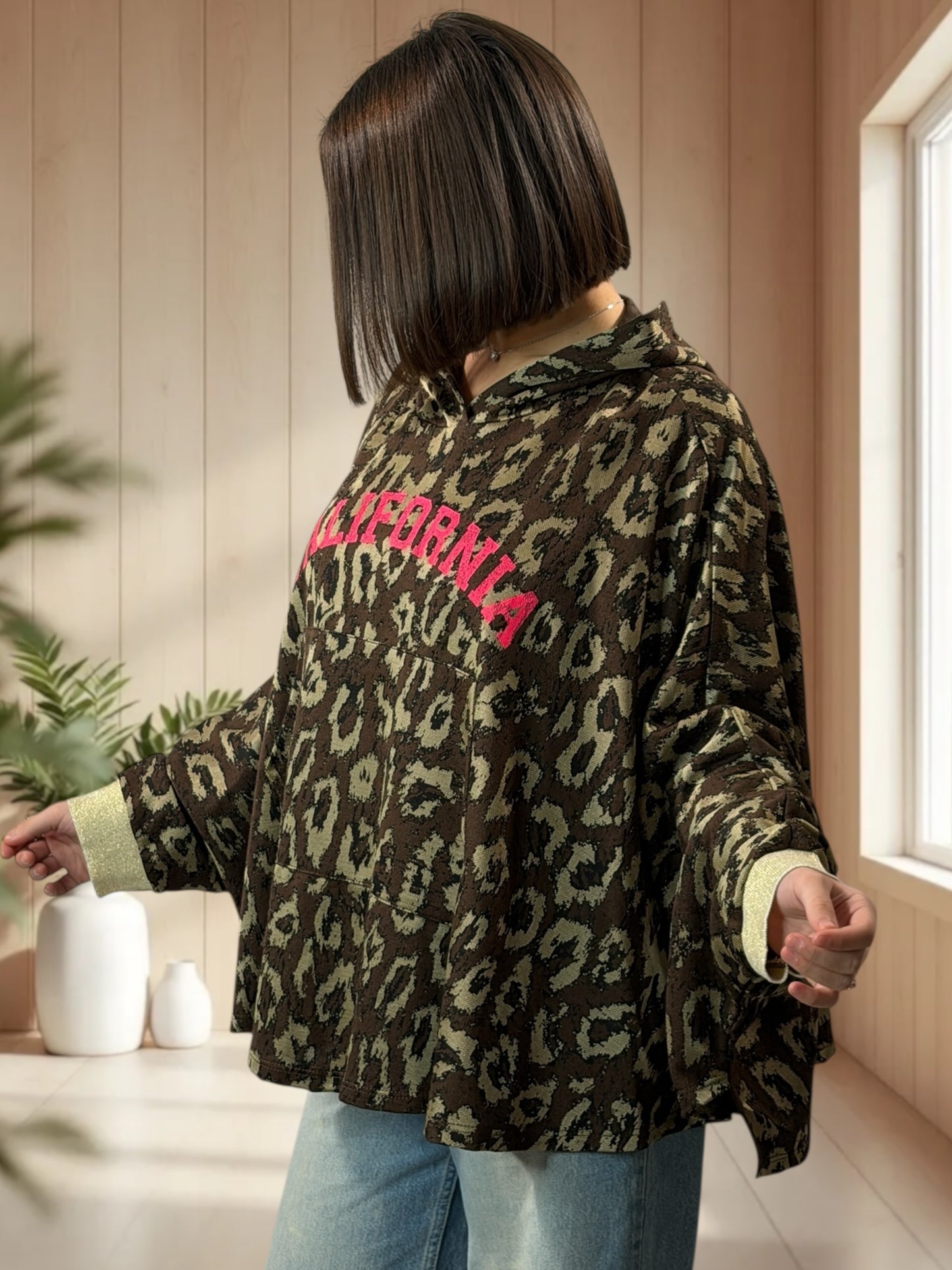 CALIFORNIA - BLOUSE A CAPUCHE LEOPARD JUSQU'A LA TAILLE 52/54