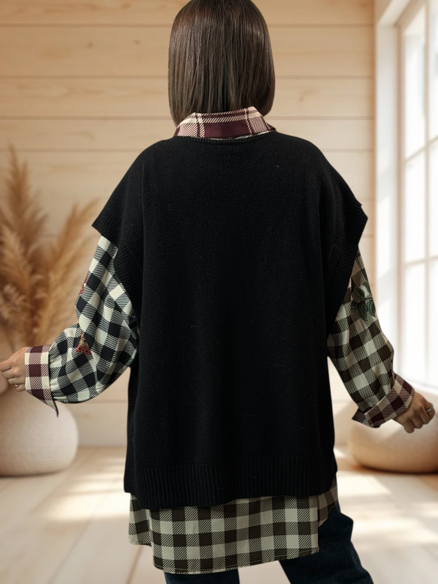 AURELIE - PULL NOIR SANS MANCHES JUSQU'A LA TAILLE 52