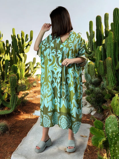 LALY - ROBE OVERSIZE MOTIF TURQUOISE KAKI JUSQU'A LA TAILLE 54