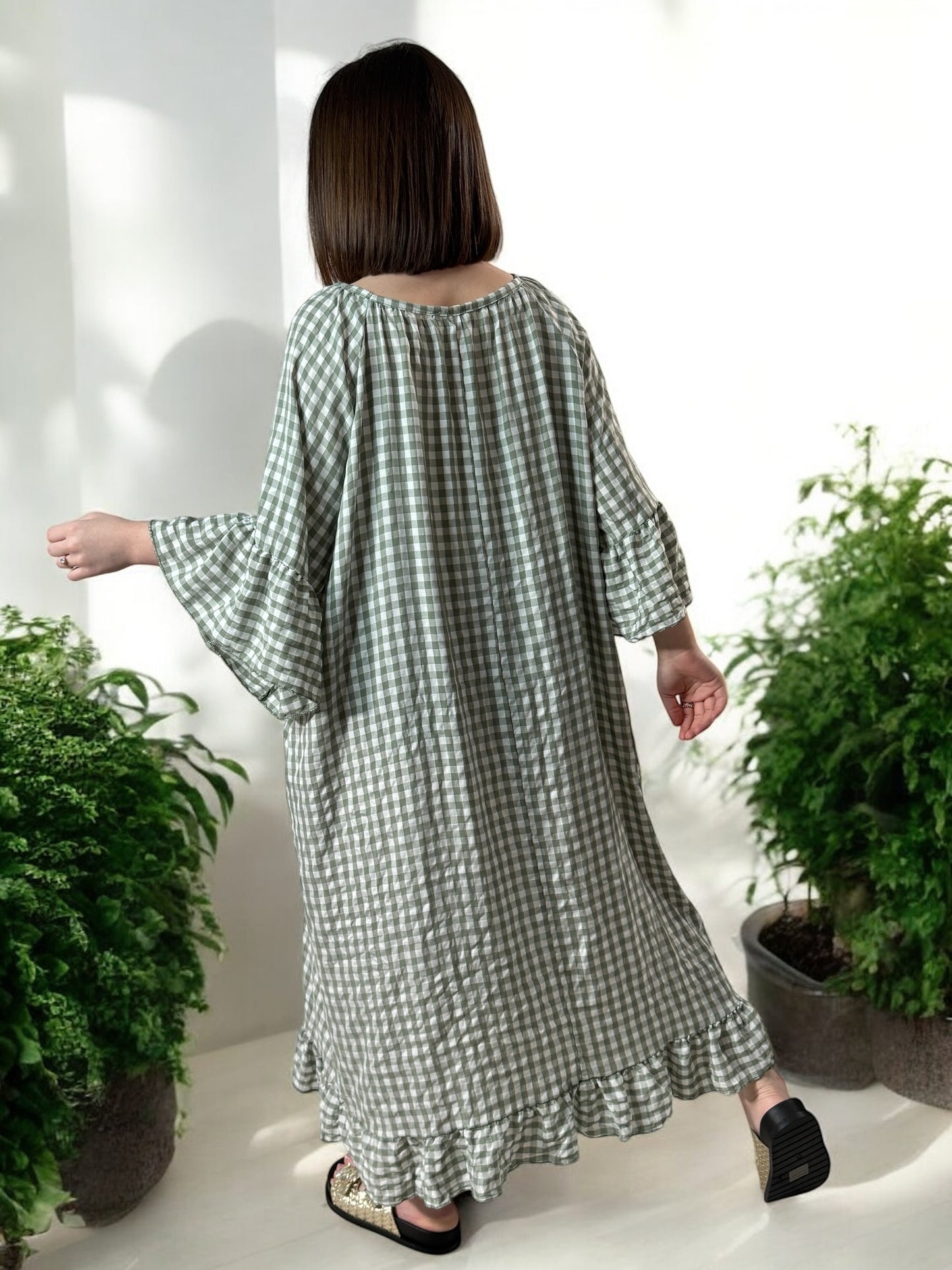ST TROPEZ - ROBE VICHY KAKI JUSQU'A LA TAILLE 52