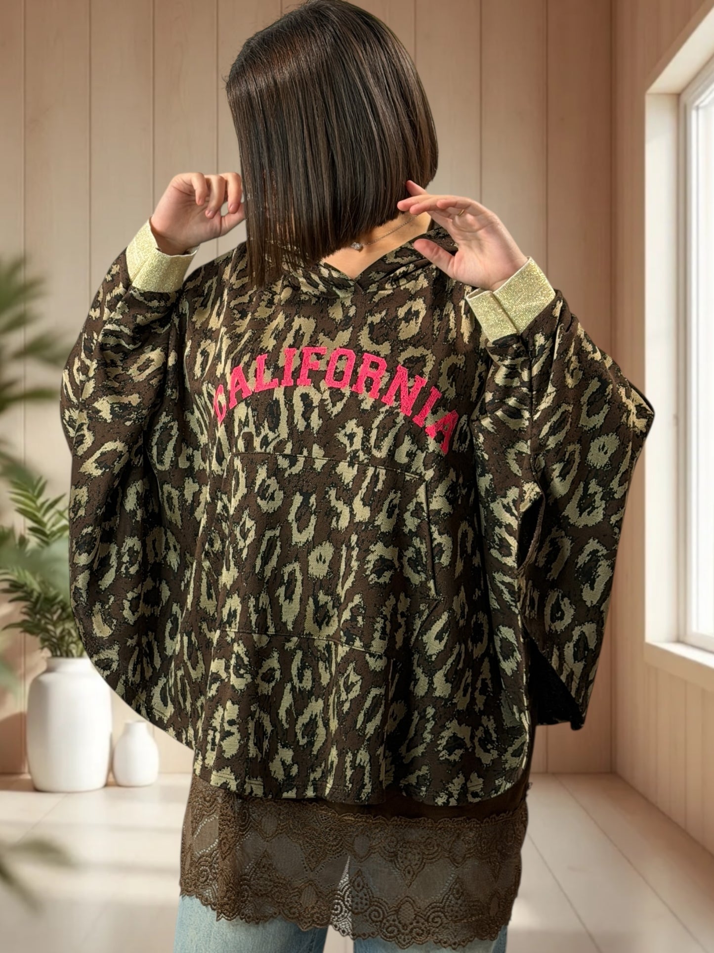 CALIFORNIA - BLOUSE A CAPUCHE LEOPARD JUSQU'A LA TAILLE 52/54