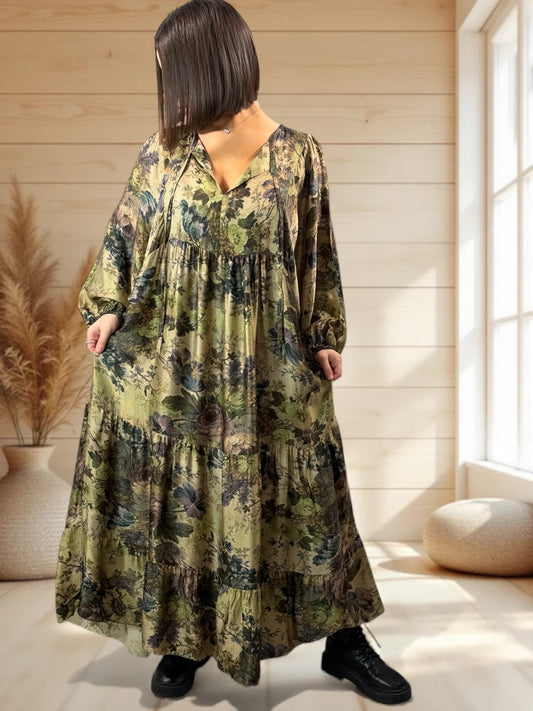 VENISE - ROBE AVEC DE LA SOIE MOTIF VERT JUSQU'A LA TAILLE 52
